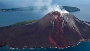 Aktivitas Gunung Anak Krakatau Tak Perlu Dikhawatirkan