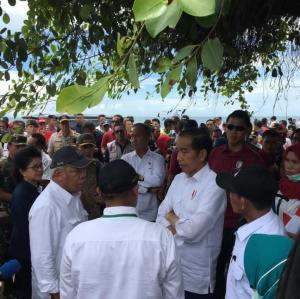 Pasca Tsunami Di Lampung, Jokowi : Fokus Bangun Rumah Warga Yang Hancur