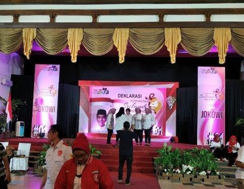 Dihadiri Ibunda Jokowi, Komunitas Srikandi Indonesia Deklarasikan Dukung Jokowi-Amin