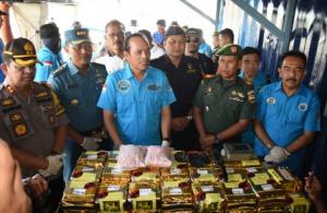 TNI AL, BNN dan Bea Cukai Gagalkan Penyelundupan 73 Kg Sabu, 10 Ribu Butir Ekstasi di Perairan Aceh Utara