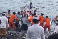 SPKKL Bali Turut Amankan Prosesi Melarung di Pantai Ujung