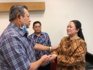 Menko PMK Puan Maharani Jenguk Ibu Ani Yudhoyono