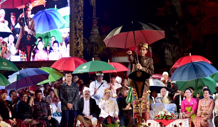 Di Hadapan Warga Bali, Presiden: Sambut Pesta Demokrasi dengan Cara Beradab