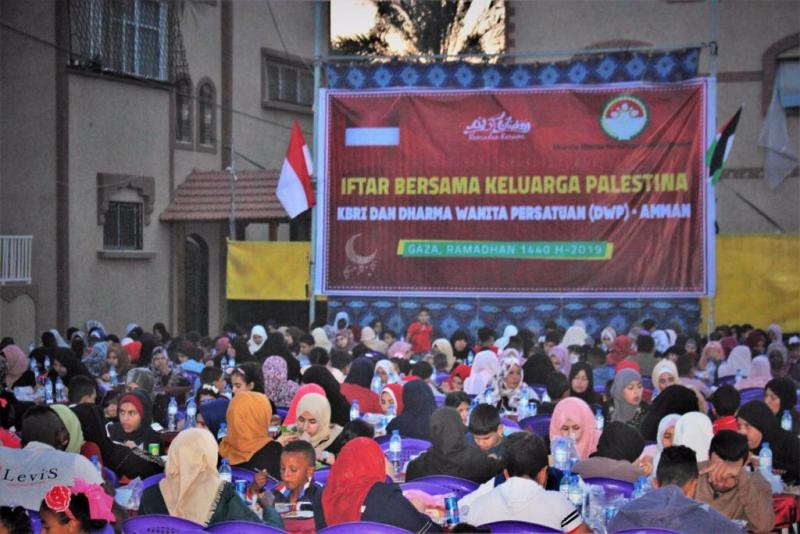 Iftar KBRI Amman Bersama Warga Palestina di Gaza