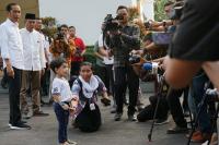 Kelucuan Jan Ethes Warnai Liburan Presiden Jokowi 