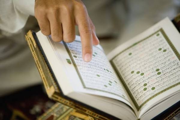Injak Al-Quran, Empat Remaja Di Malaysia Ditangkap
