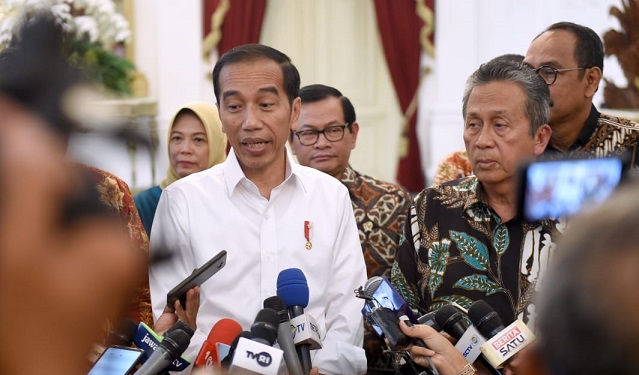 Jokowi Perintahkan Menkumham Yasona Tunda Pengesahan RKUHP 