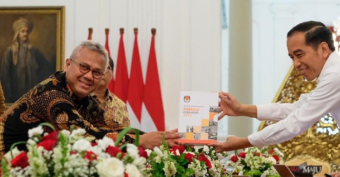 Presiden Jokowi dan KPU Bahas Pilkada Serentak Tahun Depan