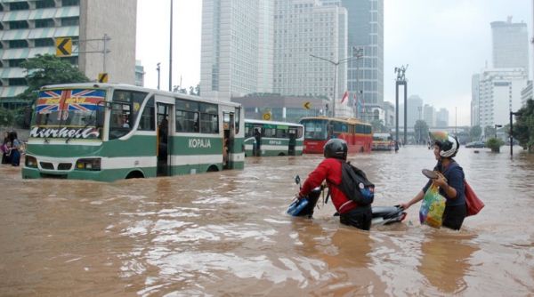 Ini Kata BPBD DKI Soal Titik Banjir yang Mengepung Jalanan Kota Jakarta