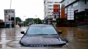 Duh Anjlok, Harga Mobil Bekas Banjir Bisa Turun Hingga 50 Persen dari Pasaran