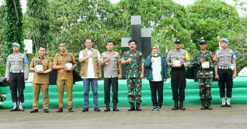 Panglima TNI Peringati Hari Gerakan Sejuta Pohon Dunia