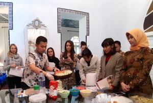 Perkenalkan kuliner Indonesia Melalui Demo Masak di Tunis
