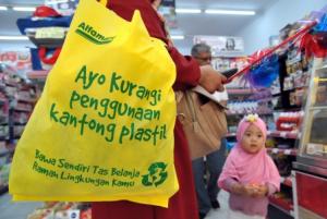 Warga Dukung Pemprov DKI Jakarta Soal Larang Penggunaan Kantong Plastik