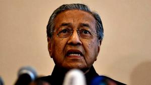 Krisis Politik Internal, Perdana Menteri Malaysia Mahathir  Mohamad Mengundurkan Diri