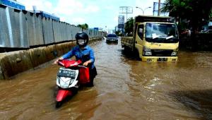 Banjir Kembali Melanda Jakarta, 11 Ruas Jalan Kecamatan Setiabudi Tergenang Air