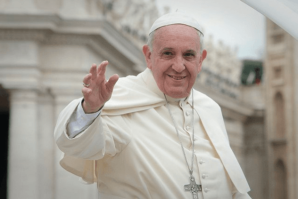 Heboh Kabar Paus Fransiskus dan Kedua Pembantunya Terjangkit Corona, Ternyata HOAX