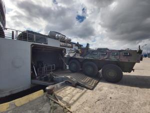 Ditengah Wabah Covid-19, KRI Tanjung Kambani 971 Laksanakan Operasi Angkutan Laut Militer