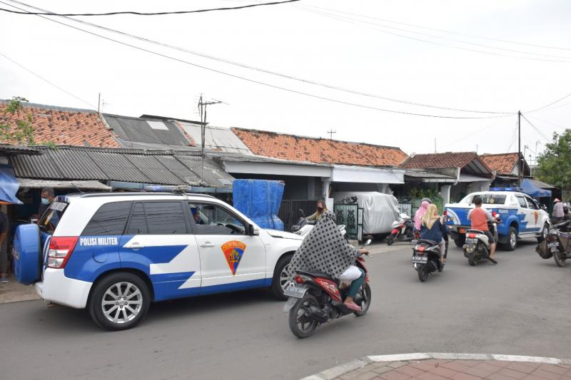 Cegah Penyebaran Covid-19 di Perumahan TNI AL, Disprov Kolinlamil Lakukan Patroli Pengawasan