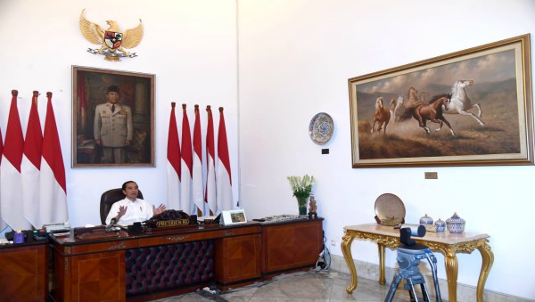 Presiden Jokowi Minta Evaluasi Total Pelaksanaan PSBB Atasi Covid-19