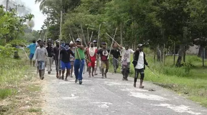 Kronologi Perang Antar Suku di Sentani Papua, Rumah Dibakar, Aparat TNI-Polri Diserang