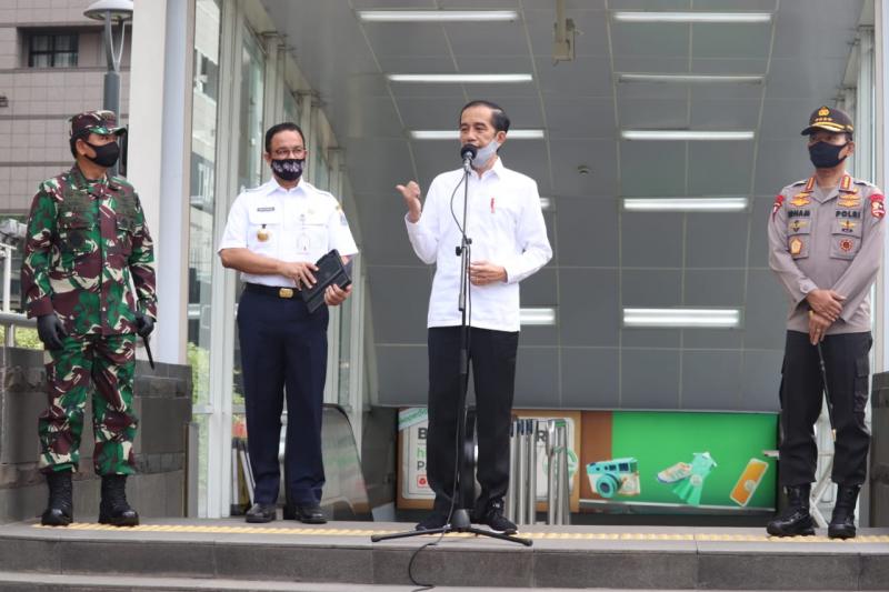 Langkah Tegas Penerapan New Normal, Presiden Kerahkan TNI/Polri Disiplinkan Warga di 4 Provinsi
