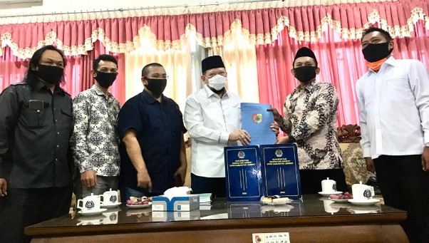 Ketua DPD RI Janji Bawa Persoalan DPRD dan Pemkab Jember ke Presiden