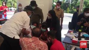 Kronologis & Duduk Soal Walkot Surabaya Bersujud dan Menangis di Hadapan Seorang Dokter