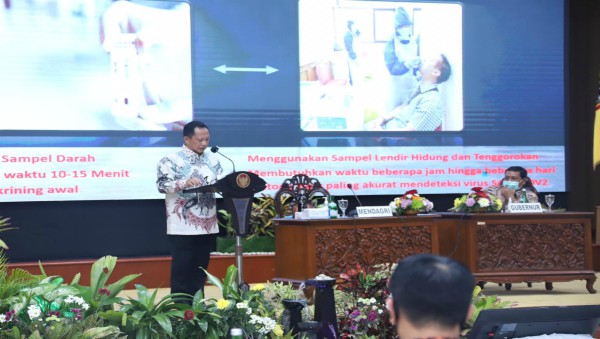 Pemda Kalimantan Selatan Hibahkan APD untuk Penyelenggara Pilkada, Mendagri Apresiasi