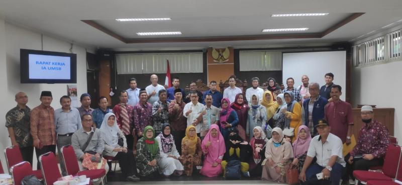 Rektor UMSB : Peran Alumni Sangat Besar untuk Kemajuan Universitas Muhammadiyah 