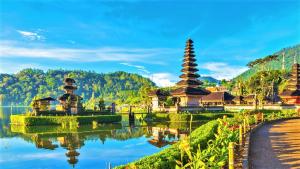 Hidupkan Industri Pariwisata, Luhut Izinkan Turis Domestik Berkunjung ke Bali Akhir Juli