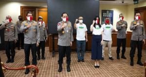 Terus Perangi Corona, Relawan GEMAS Kembali Serahkan 50 Ribu Masker Kain Gratis ke Polri