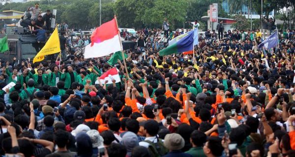 Survei Sebut Indonesia Saat Ini Kurang Demokratis