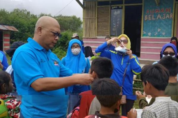 Peduli Pendidikan Warnai Peringati HUT Iluni ke 16 Sman 2 Bogor