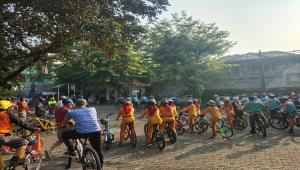Start dari Warung Solo, Ratusan Pesepeda Gowes hingga Bundaran Hotel Indonesia