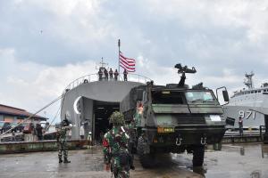 Panglima Kolinlamil Kendali Komando Manlap Pendaratan Administrasi di Tumpuan Pantai dan Pelabuhan Lampung