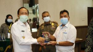 Walikota Medan Berikan Penghargaan ke PTPN IV