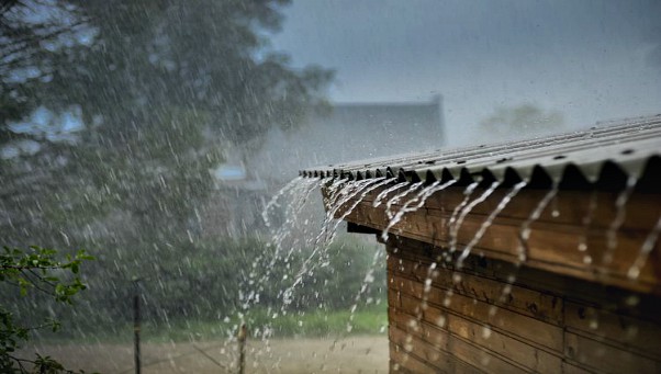 Selalu Waspada! Hujan Ringan Bakal Guyur Jakarta Pagi dan Siang Hari Ini