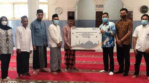 Dukung Program SDGs, BUMN Konsultan Karya Beri Bantuan Sarana dan Prasarana Ibadah di Desa Gobang, Bogor