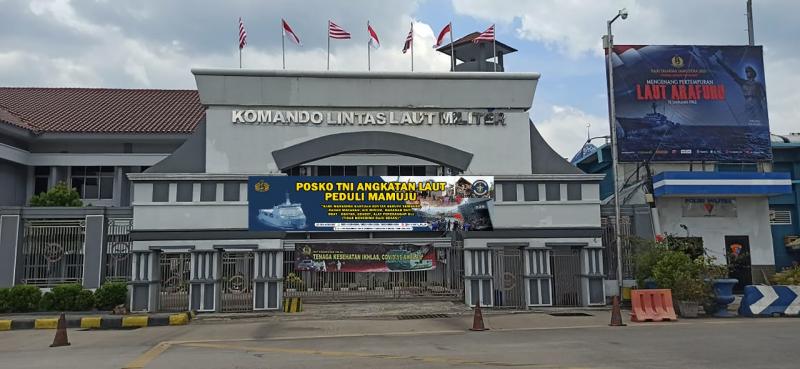 TNI AL Buka Posko Penyaluran Bantuan Bencana Kalimantan Selatan dan Sulawesi Barat