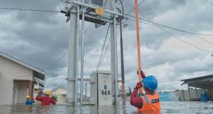 PLN Pulihkan 426 Gardu Terdampak Banjir di Kalsel