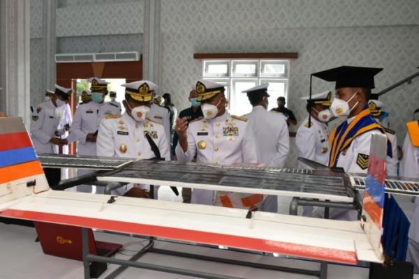 TNI AL Mendorong Mahasiswa STTAL Inovatif dalam mendukung kemandirian Teknologi Alutsista Angkatan Laut