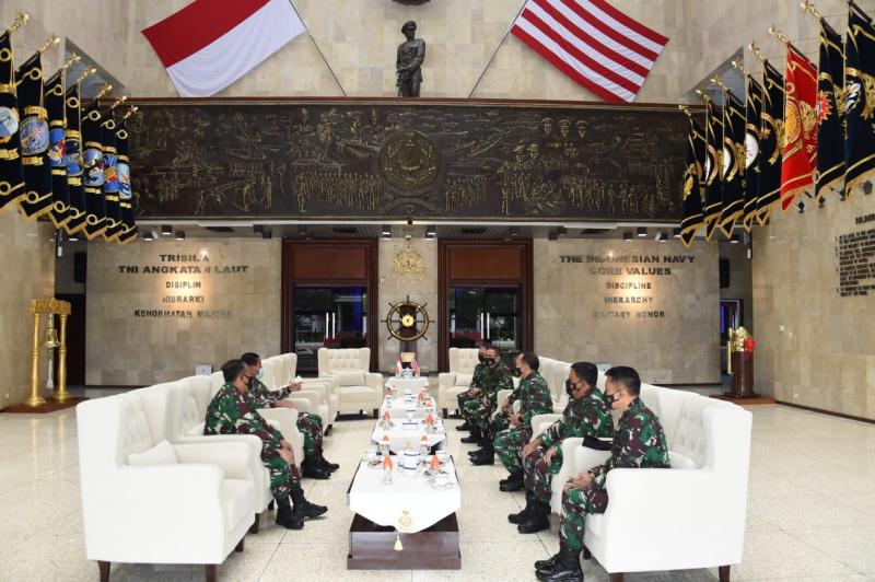 Wakasal Terima Laporan Kenaikan Pangkat Enam Pati TNI AL