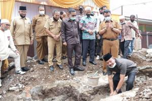 Bupati Tanah Datar Letakkan batu pertama Pembangunan Gedung Serbaguna SMP No 2 Batusangkar
