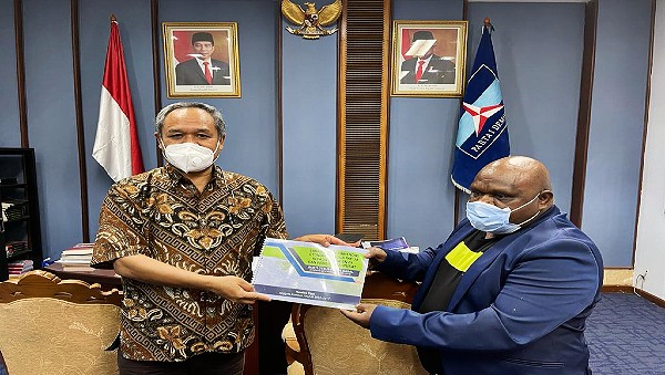 Ketua Fraksi Demokrat MPR RI BKH Terima Natalis Pigai Terkait Otonomi Khusus Papua