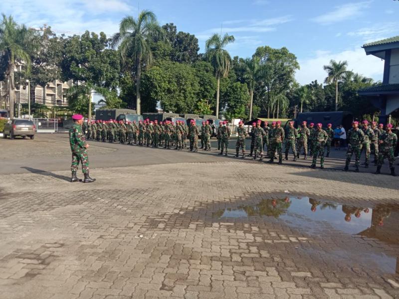 150 Prajurit Satgas Penanggulangan Bencana Banjir Korps Marinir TNI AL Berangkat ke Karawang
