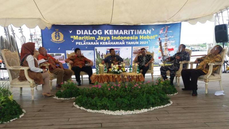 KRI Dewaruci Sandar di Cirebon, TNI AL Gelar Dialog Kemaritiman