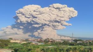 Gunung Sinabung Kembali Erupsi, Luncurkan Awan Panas  4.500 Meter