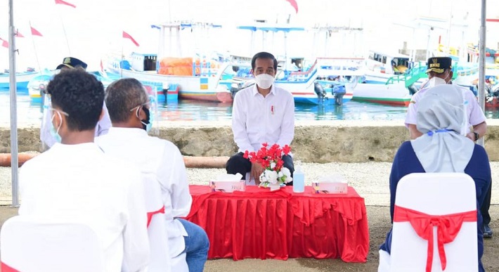 Presiden Jokowi Dengarkan Curhat Nelayan Maluku