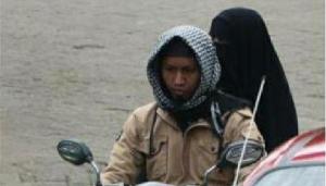 Polisi Ungkap Identitas Pelaku Wanita Bom Bunuh Diri di Makassar