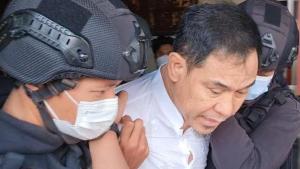 Pengacara Rizieq Shibab Ditangkap, Polisi: Terkait Baiat ISIS Makassar dan UIN Jakarta